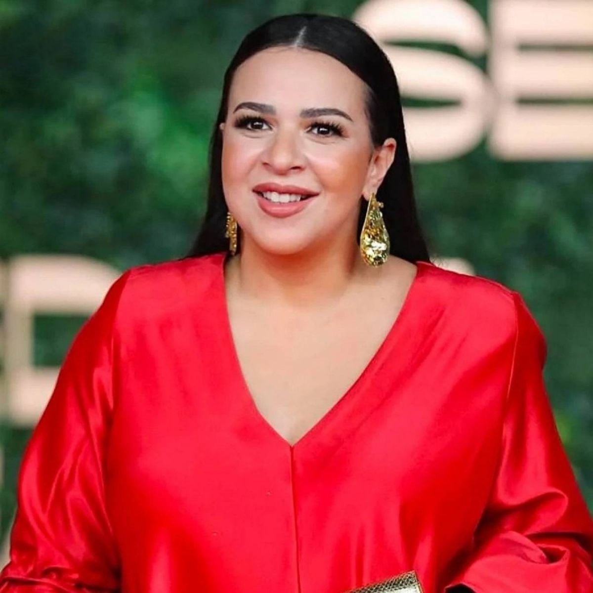 إيمي سمير غانم تتفاعل مع الجمهور بفيديو كوميدي