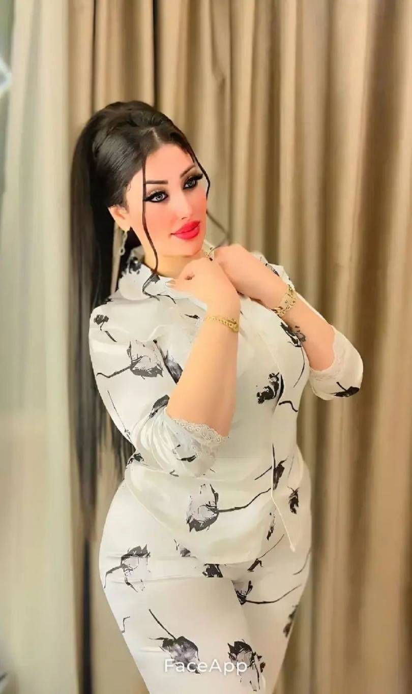 البلوغر نورهان حفظي تواجه قرارات النيابة بالبكاء 