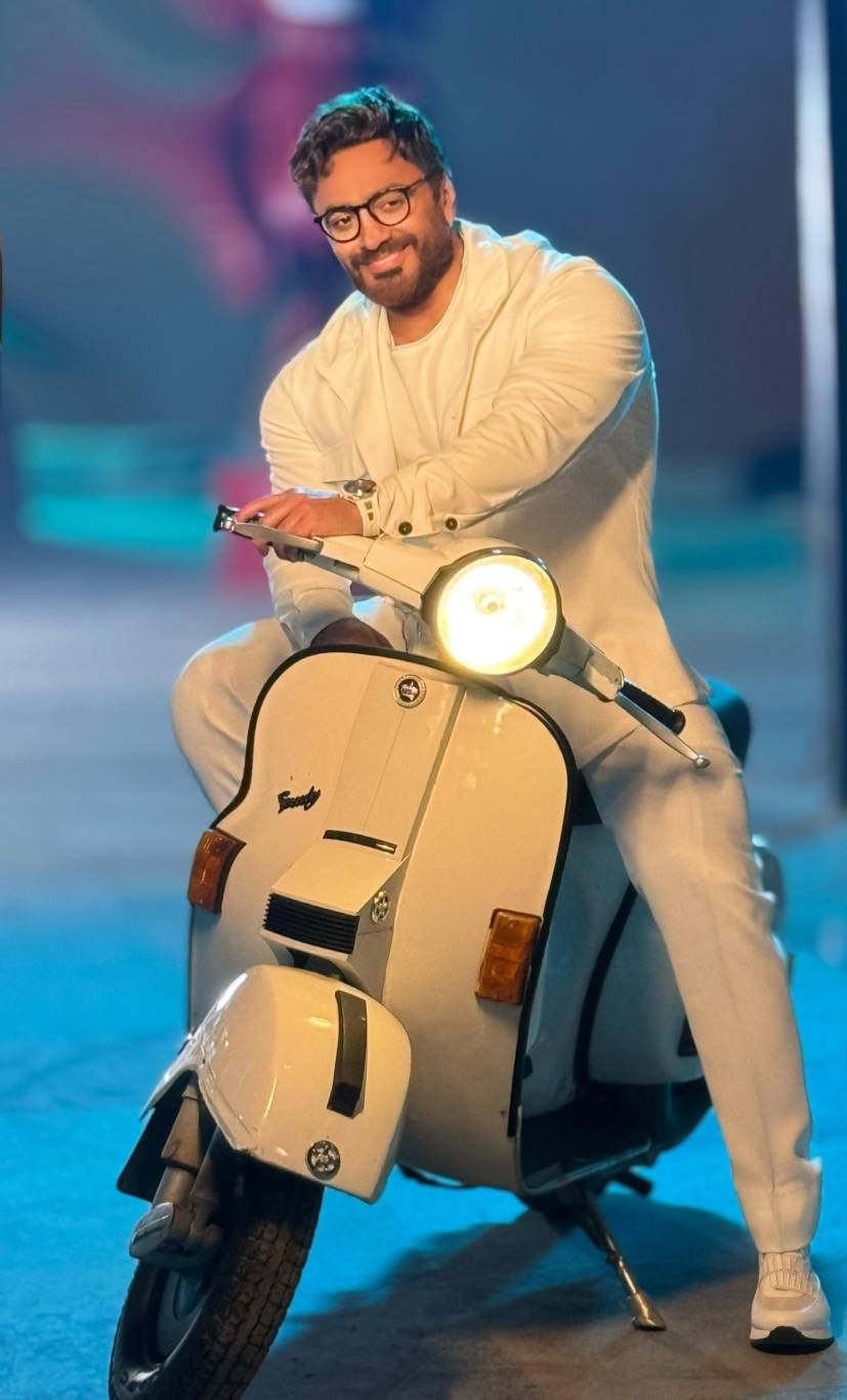 تامر حسني يريد فكرة 