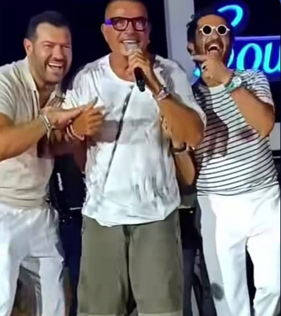 أحمد حلمي وعمرو يوسف يفاجئان عمرو دياب
