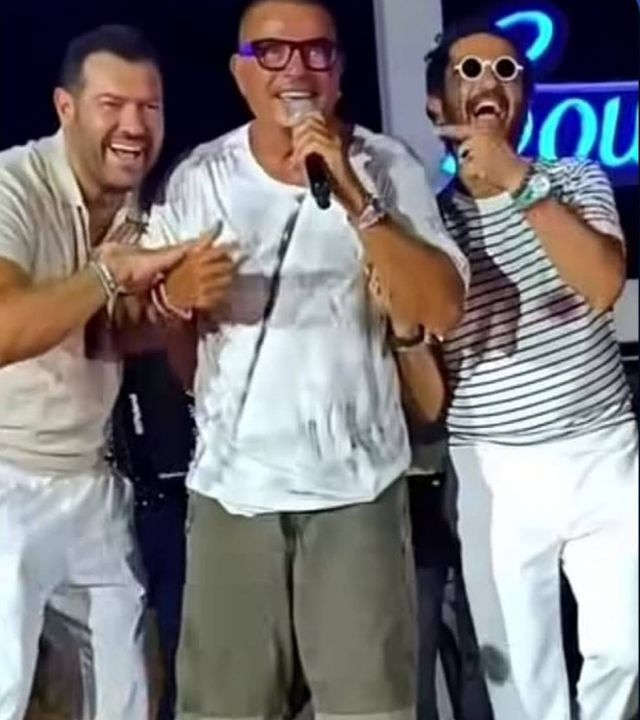 أحمد حلمي وعمرو يوسف يفاجئان عمرو دياب