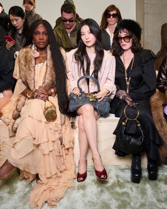 DOECHI SEULGI ISABELLE ADJANI