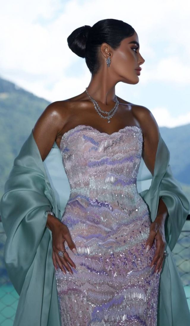 مرمر بإطلالة فخمة من تصميم سارة مراد