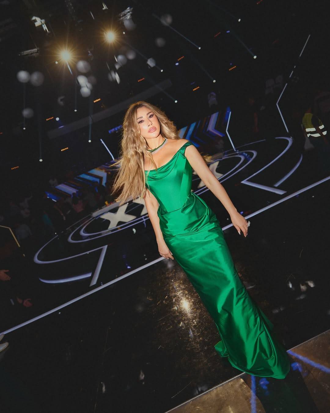 أسرار اختيار نجوى كرم للفساتين الهيكيلية