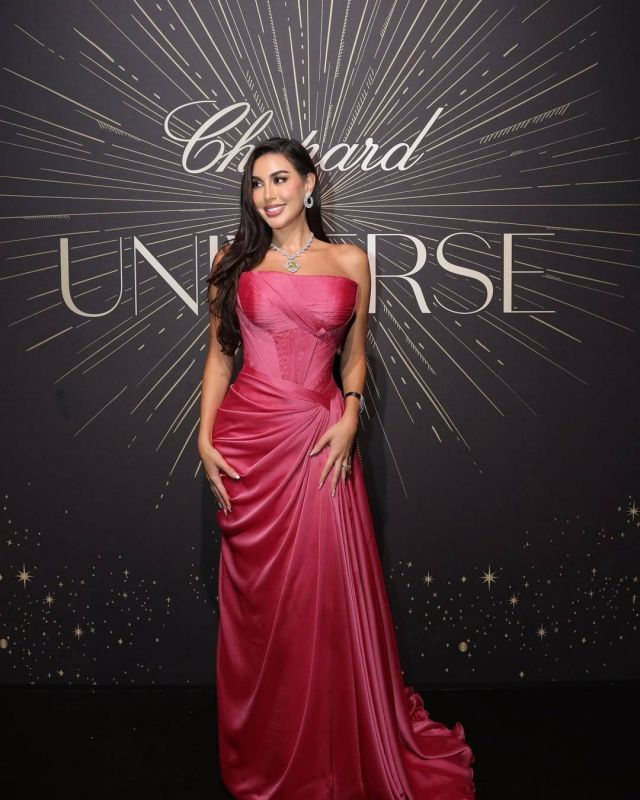 ياسمين صبري تعتمد الفساتين الملوّنة هذا الصيف 