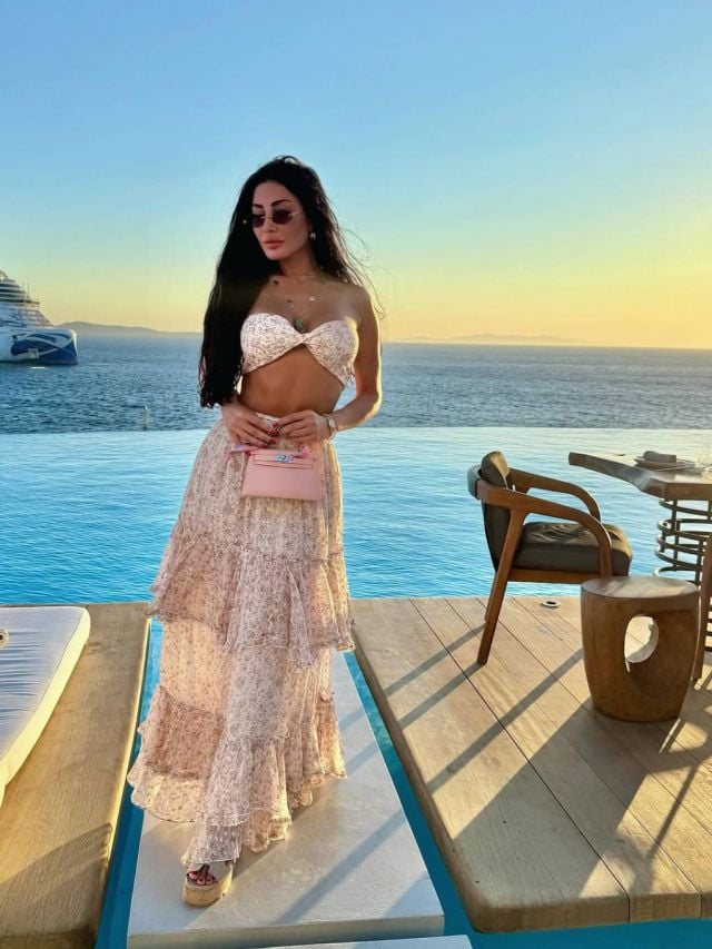 هبة نور بصيحة جريئة تعتمد على البراليت والكروب توب