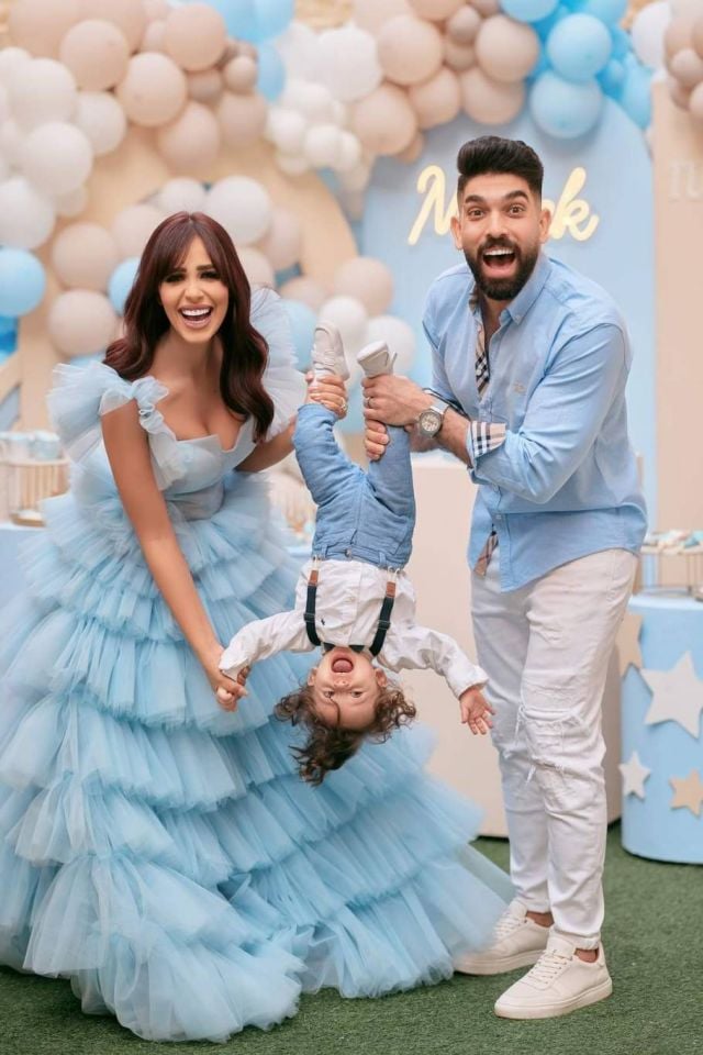 طليق رنا سماحة يعلن خطوبته وهي تردّ بسخرية