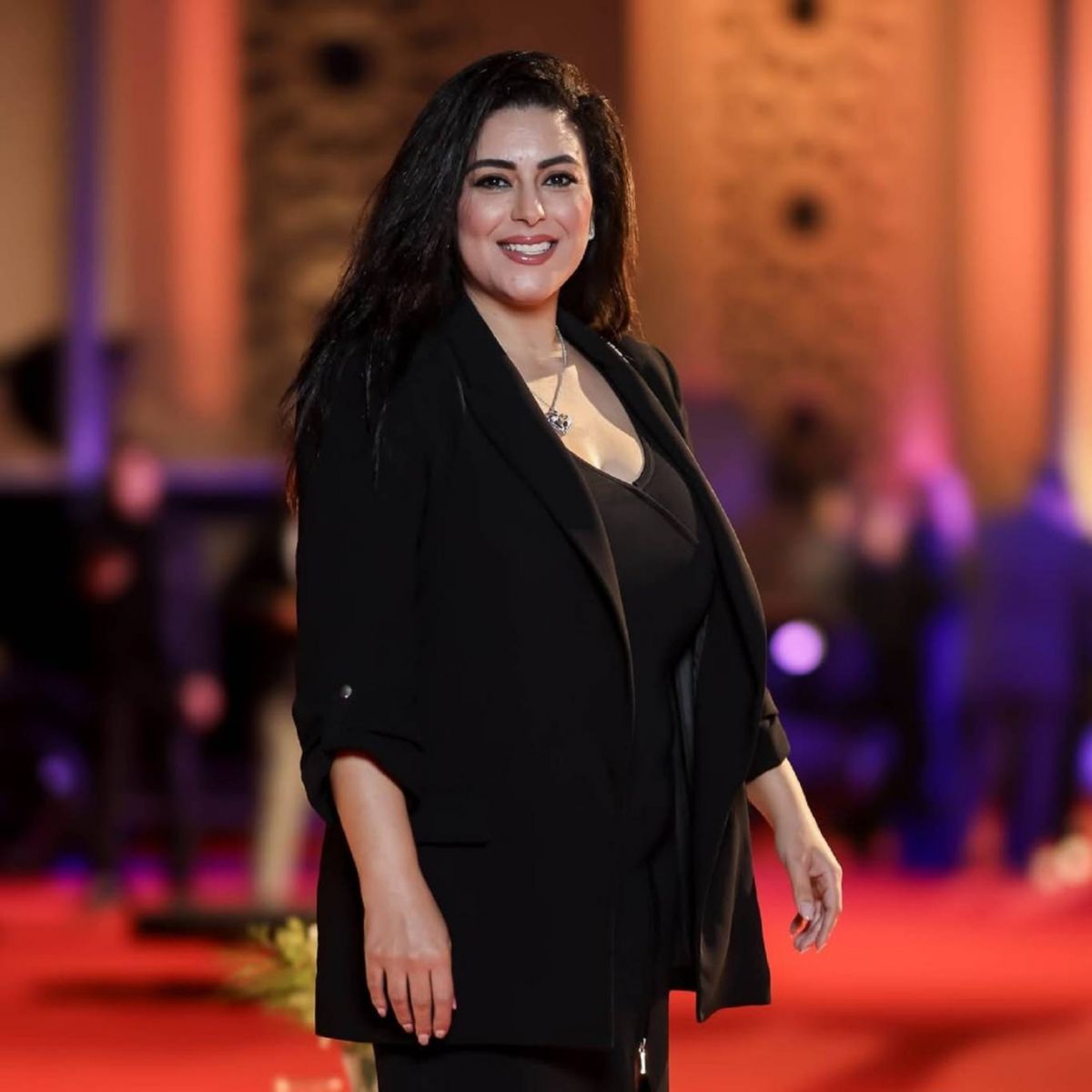 نهى عابدين تكشف أكثر ما يخيف المرأة ورأيها في عمليات التجميل (فيديو)