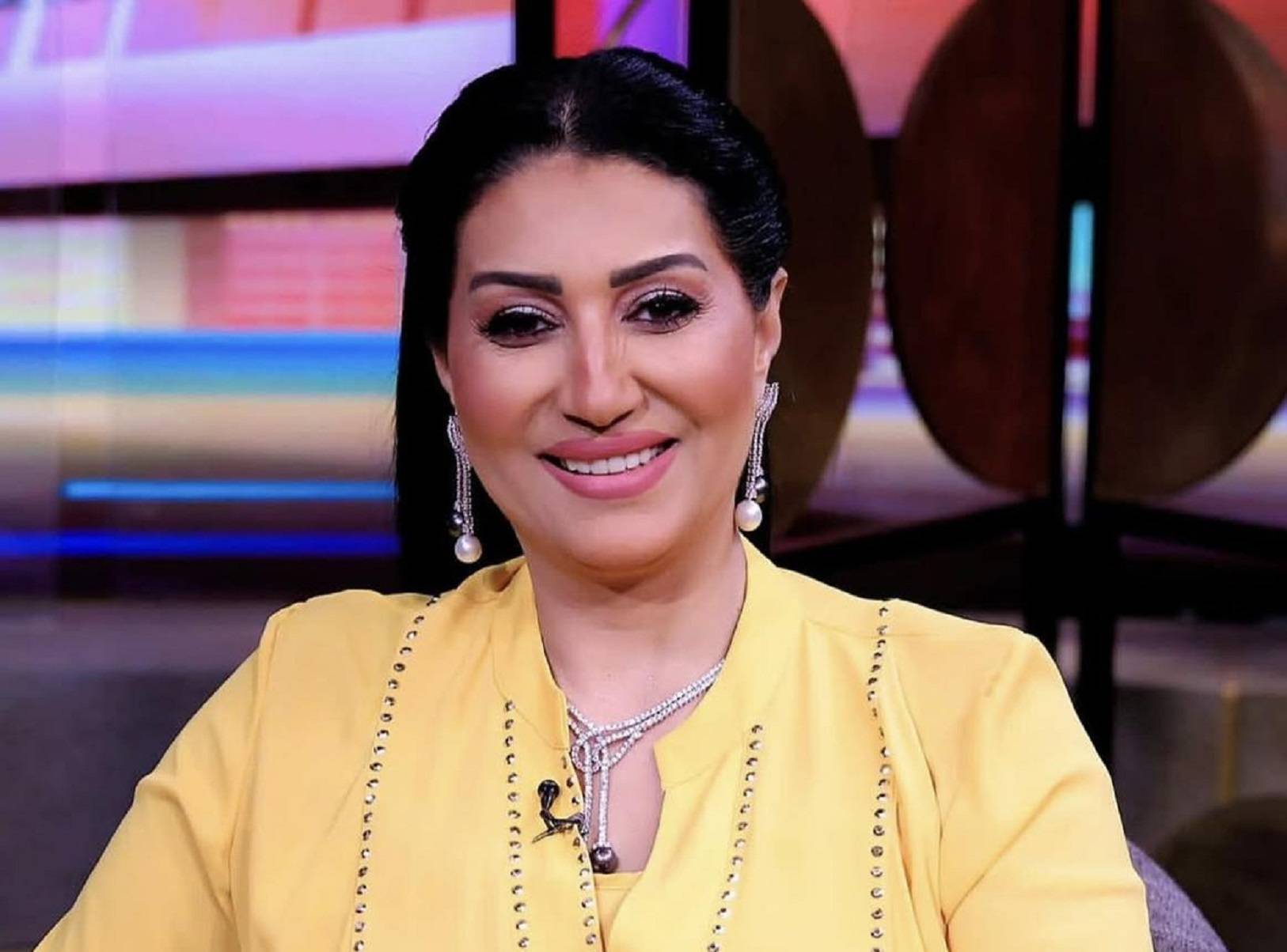 وفاء عامر