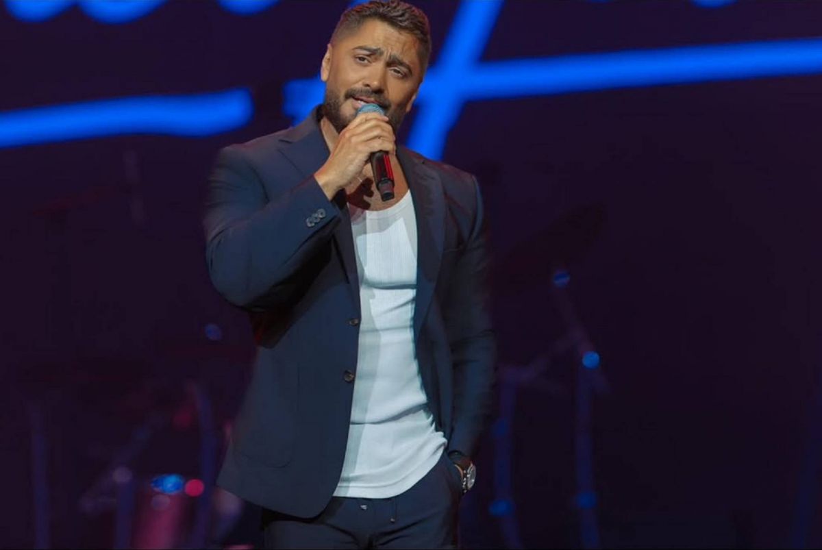 تامر حسني يتألق بالبحرين بعد غياب ويوجه رسالة للجمهور