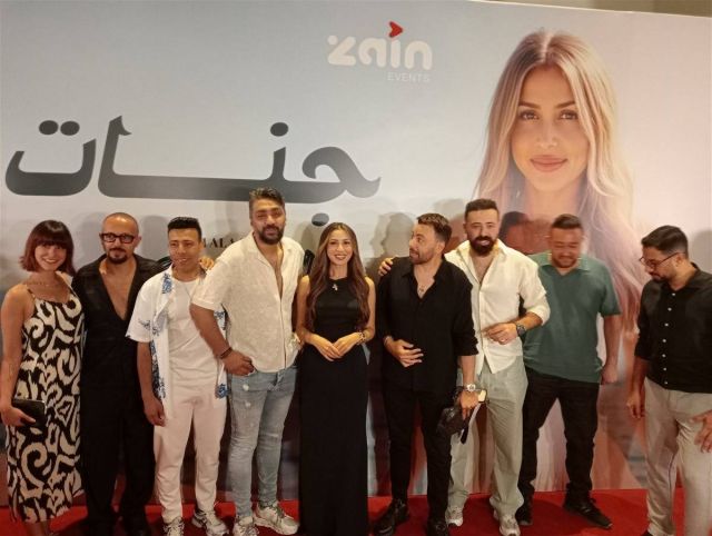 جنات مع صناع ألبومها الجديد