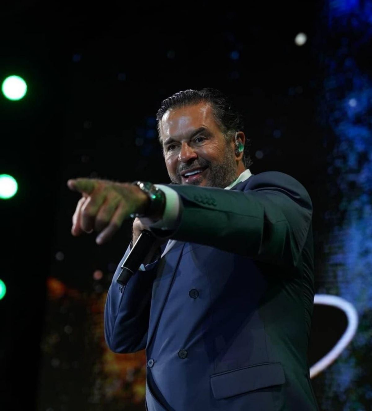 راغب علامة يشعل أولى حفلاته بالساحل الشمالي بعد أزمته مع 