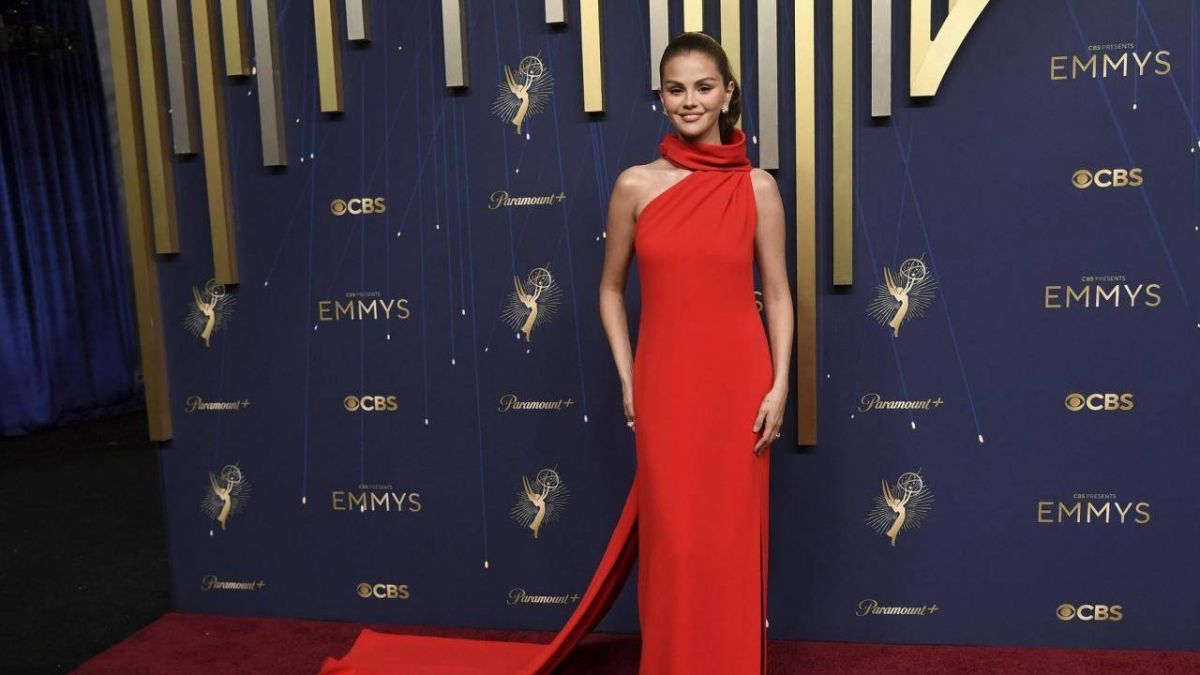 هكذا تألّقت النجمات على السجادة الحمراء في حفل Emmy Awards