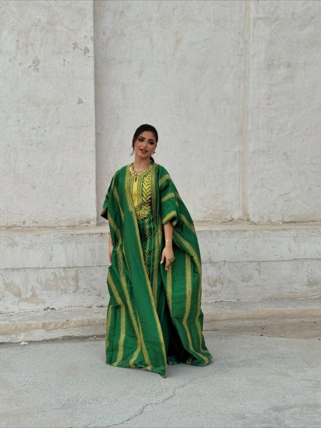 بأسلوب ملكي... حلا الترك تعيد إحياء التراث الخليجي عبر قفاطين فاخرة