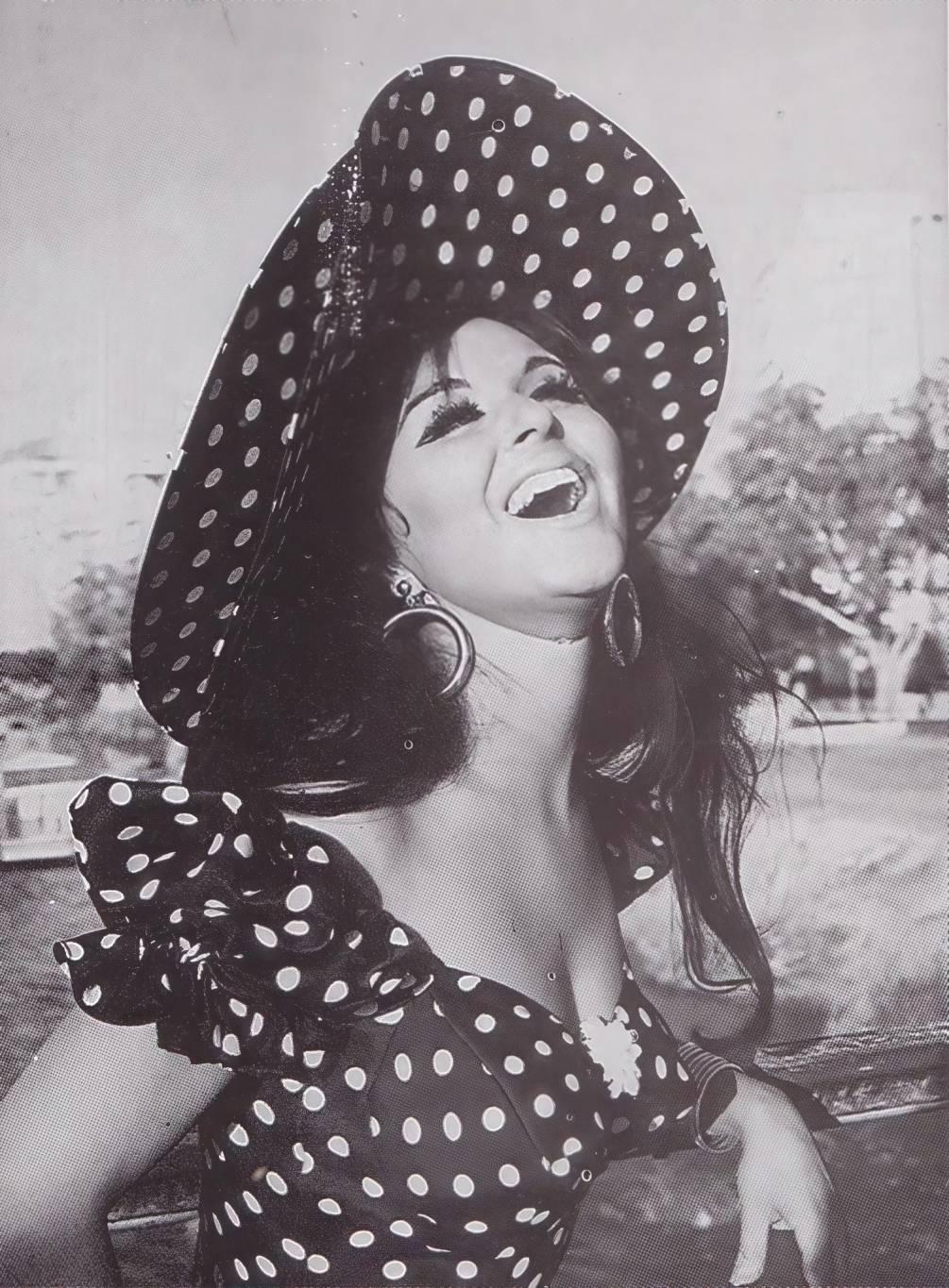 صدفة عجيبة تقود للكشف عن حقيقة بيع مقتنيات سعاد حسني