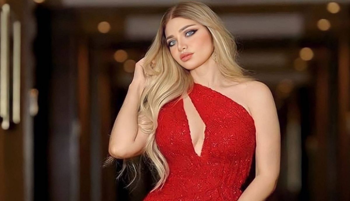 ياسمين الخطيب تخرج عن صمتها وتهاجم منتقدي إطلالتها بحفل ملكات الجمال (فيديو)