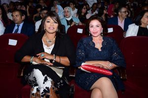 تكريم إلهام شاهين وهالة صدقي... وبكاء سيمون في مهرجان بردية السينمائي (صور)