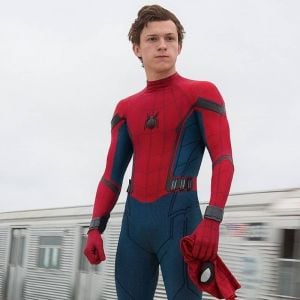 توم هولاند يتعرّض لارتجاج في المخ بسبب "سبايدرمان"