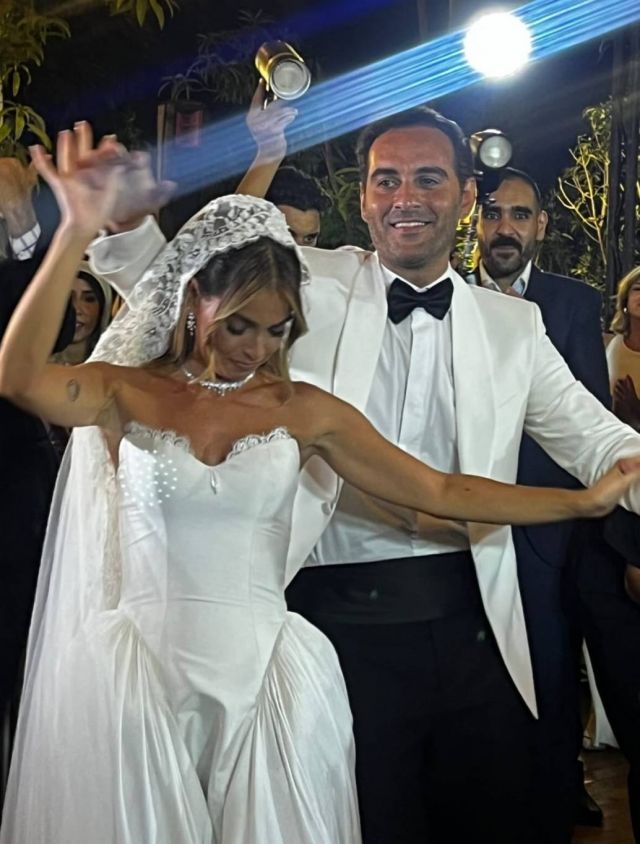 زفاف هاجر السراج في حفل عائلي وغياب نجوم الفن (صور)