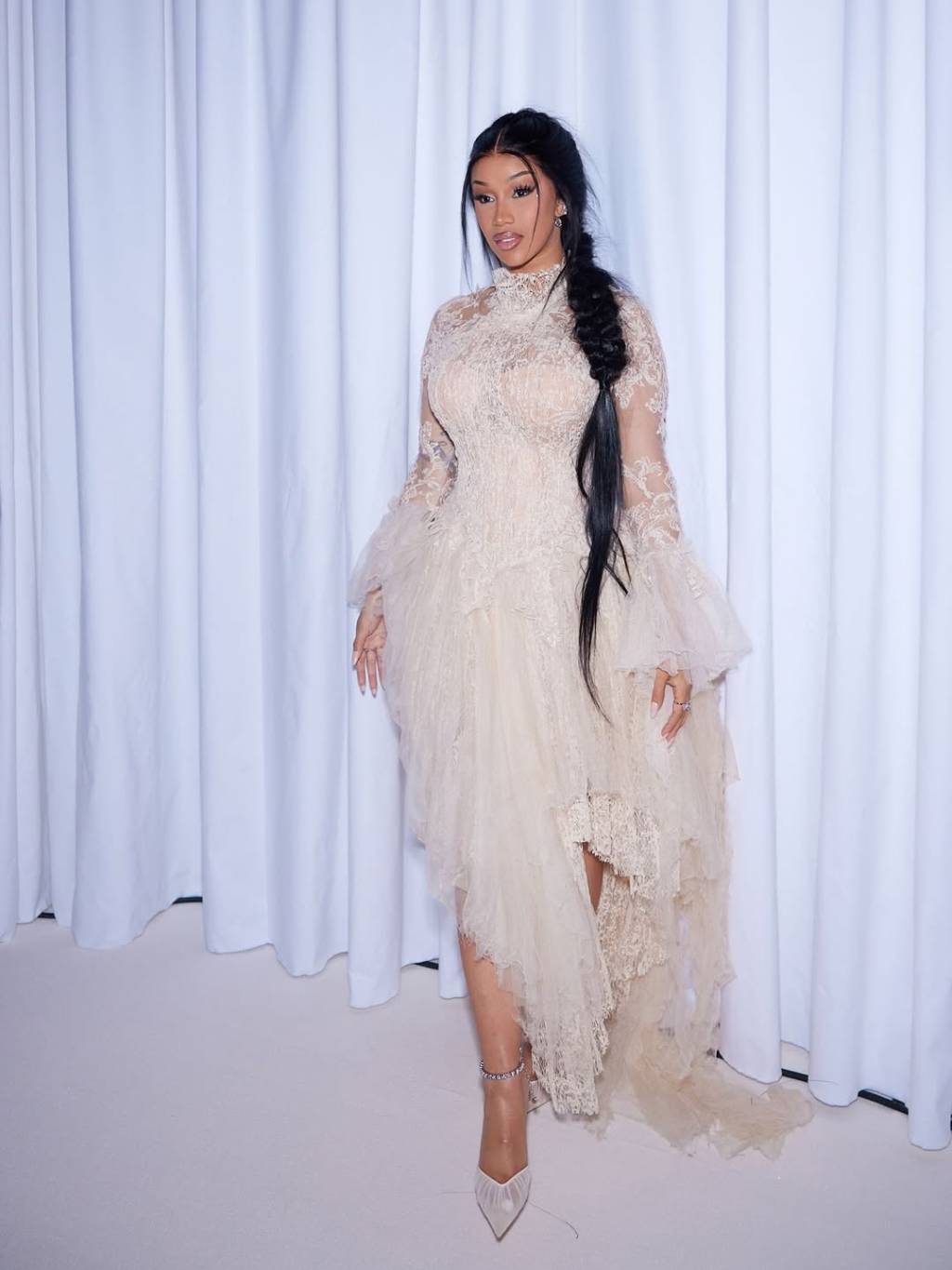 صدور القرار النهائي في قضية المغنية كاردي بي