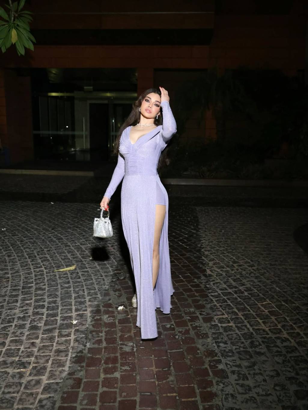 كواليس مميزة من كليب هيفاء وهبي الجديد (فيديو)