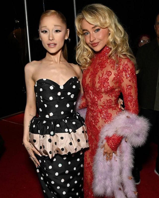 سابرينا كاربنتر وأريانا غراندي