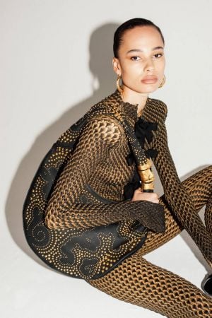 دار Schiaparelli تقدّم أنماطاً جديدة من حقائب souffle الأنيقة