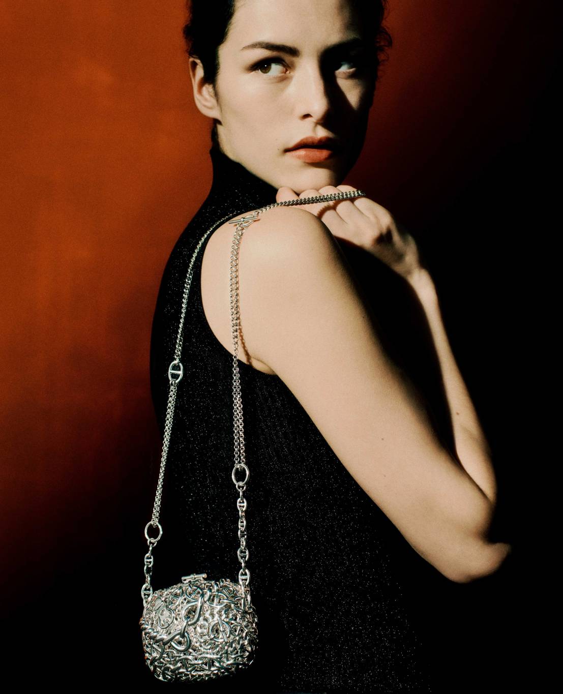 تألّقي بمجموعة Chaîne d’ancre من مجوهرات Hermès الراقية