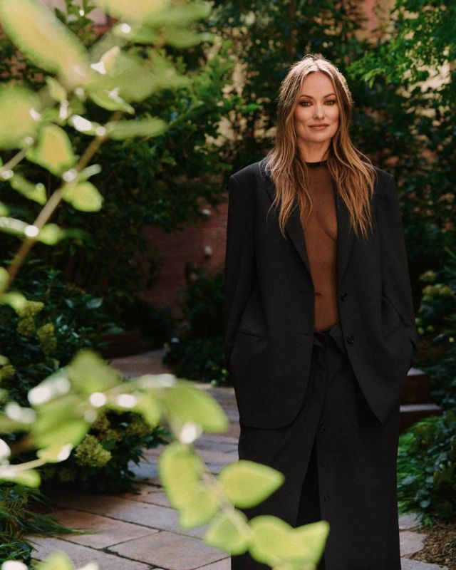 أوليفيا وايلد بأجرأ إطلالة في أسبوع نيويورك للموضة