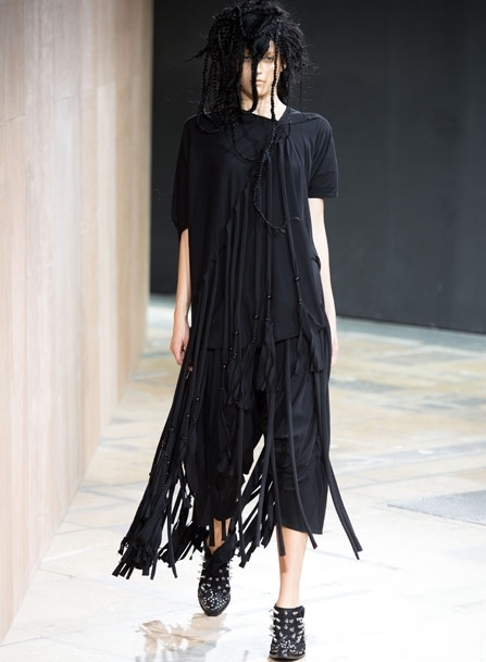 Junya Watanabe من عروض باريس لربيع وصيف <strong>2014</strong>