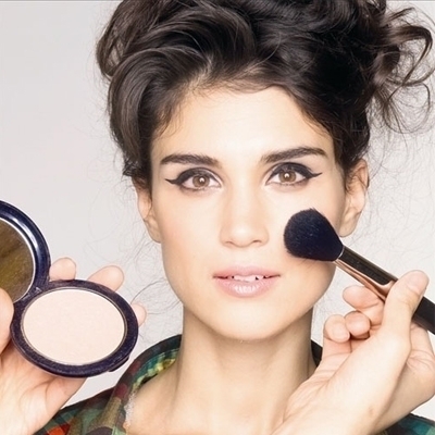 درس في الماكياج للمبتدئات