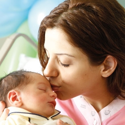 مشاعر أم للمرة الأولى مع 'لها' في غرفة الولادة