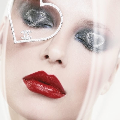 أي أحمر يناسبك؟