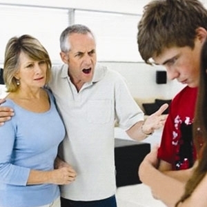 المراهق وعلاقته بأهله الراشدين