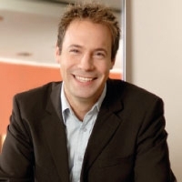 ساشا بروير Sascha Breuer: مصمم شعر المشاهير لدى 'ويلا' Wella