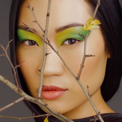 ماكياجك بالأخضر المائي أو الاستوائي