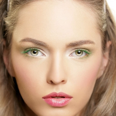 ماكياج العيون في خطوات بسيطة