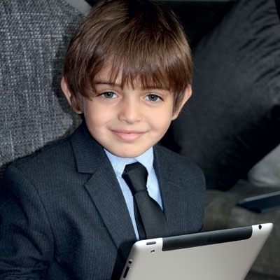 علّمي طفلك التحيّة...