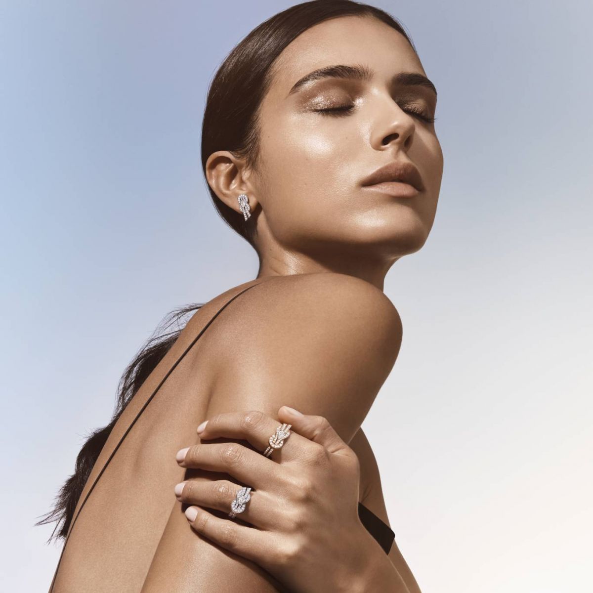 مجموعة Chance Infinie من FRED: أنوثة متجدّدة... وحظّ في أنقى صوره