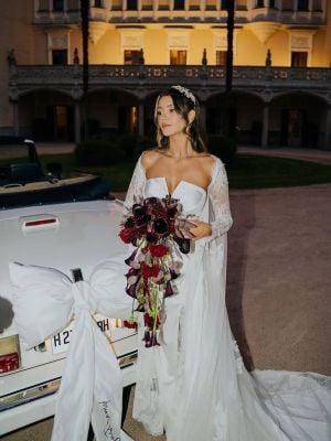 ابنة وليد توفيق تخطف الأنظار بفستان زفافها الأنيق 