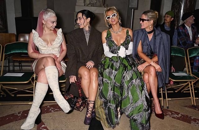 باريس هيلتون وديمي لوفاتو 