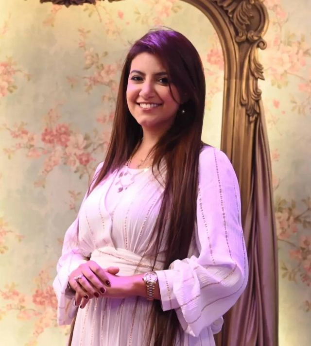 ياسمين علي تتوعّد مروّجي أخبار طلاقها من زوج مي فاروق