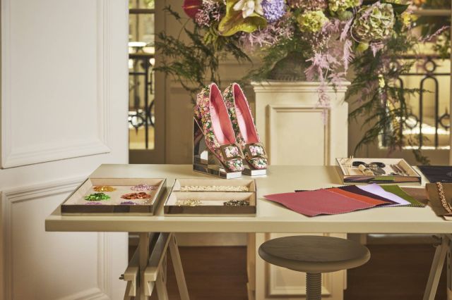 ROGER VIVIER