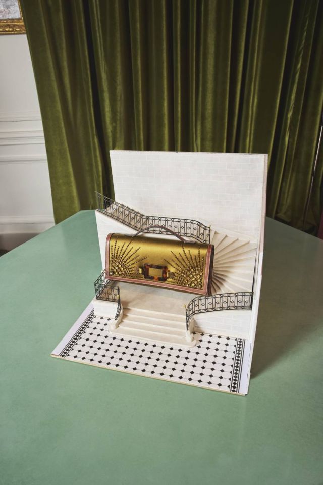 ROGER VIVIER