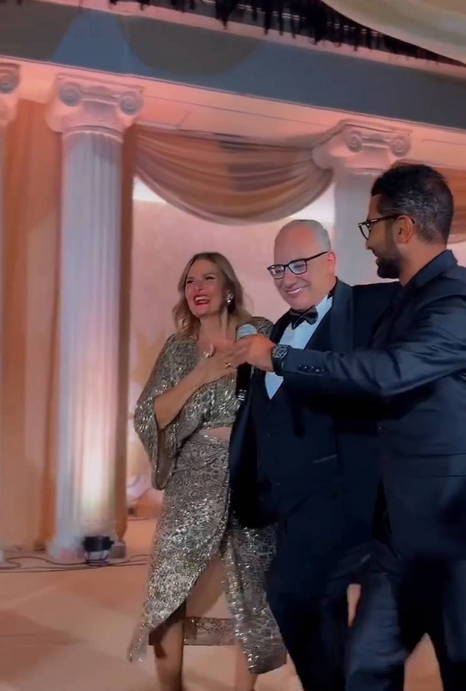 يسرا ترقص مع بيومي فؤاد وأحمد سعد