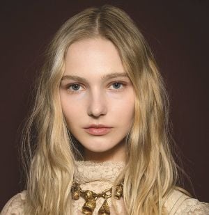 مع بداية الخريف... الزيوت هي الحل لبشرة مرطّبة ونظيفة