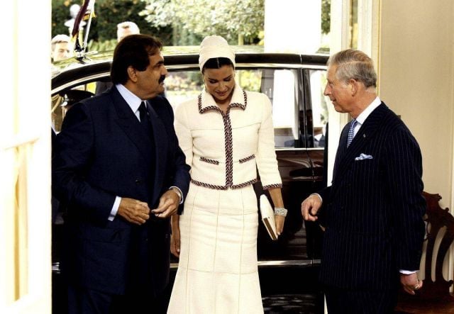 الشيخة موزا وشانيل... أناقة الحضور العالمي 