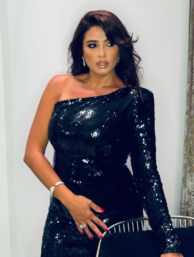 ياسمين عبد العزيز