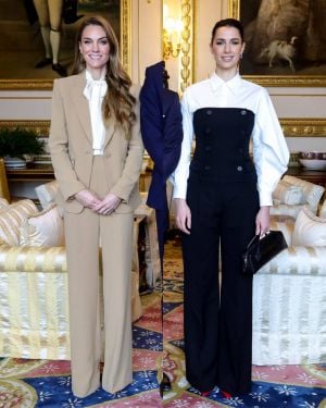 الأميرة رجوة تتألق بالأبيض والأسود في زيارة رسمية إلى وندسور