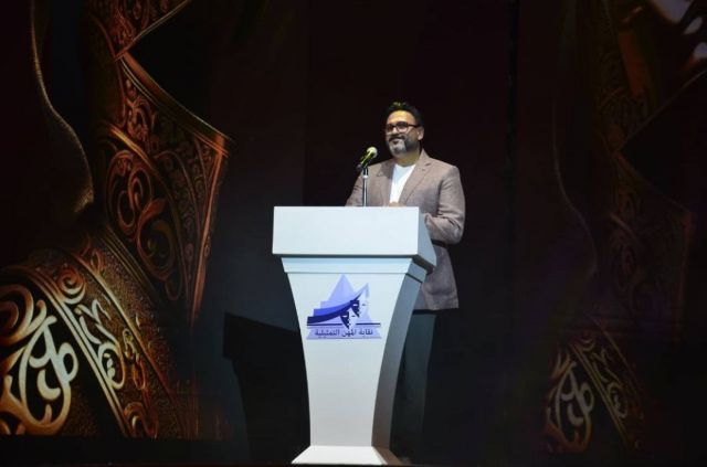 أكرم حسني يقدم حفل افتتاح المهرجان